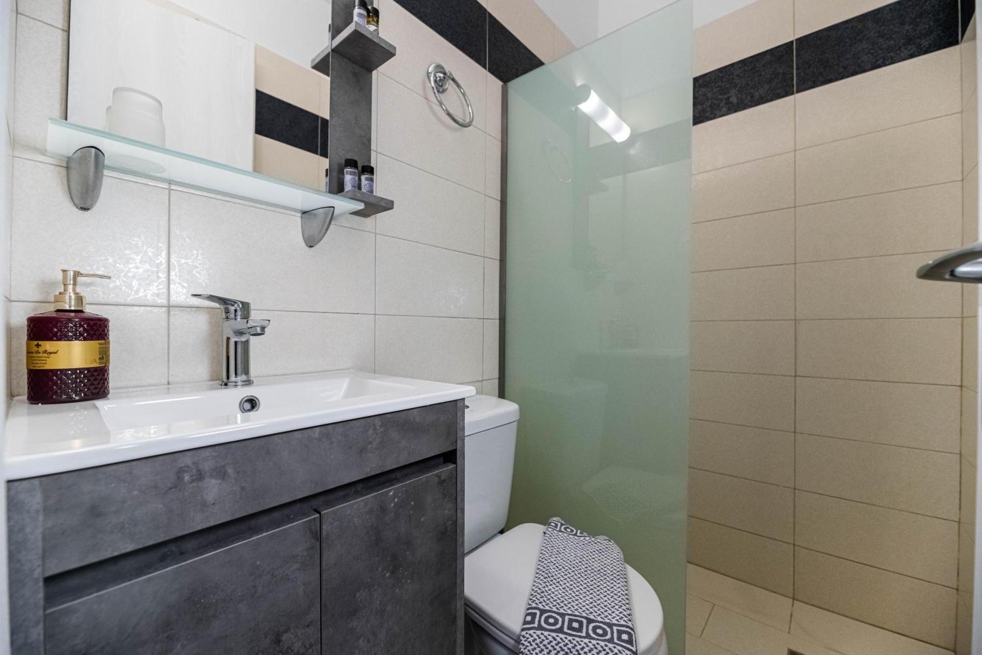 Aperanto Galazio Apartment Архангелос Экстерьер фото